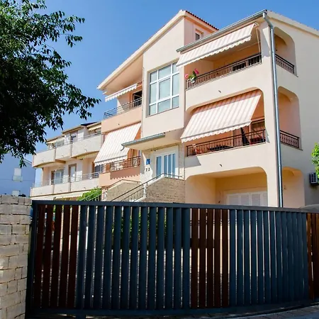 Apartmán Modern Penthouse Kraljic Great Location & Terrace Zadar