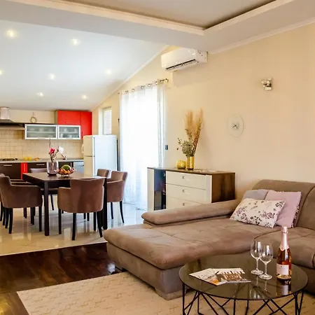 Apartment Kraljic *