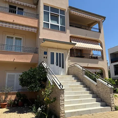 Apartman Modern Penthouse Kraljic Great Location & Terrace